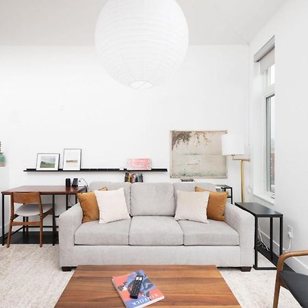 Modern 1Br Apt With Skywalk To Fiserv, Rooftop, And Parking Milwaukee Buitenkant foto