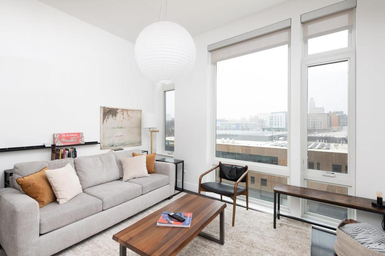 Modern 1Br Apt With Skywalk To Fiserv, Rooftop, And Parking Milwaukee Buitenkant foto
